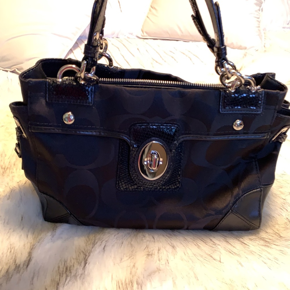 Signature authentic Coach bag w/ snake print detail